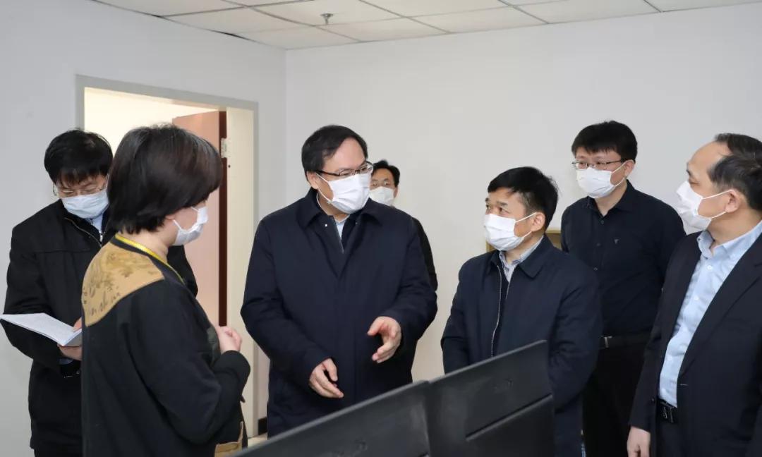 楊金成到七院、七一四所檢查指導(dǎo)疫情防控和復(fù)工復(fù)產(chǎn)工作